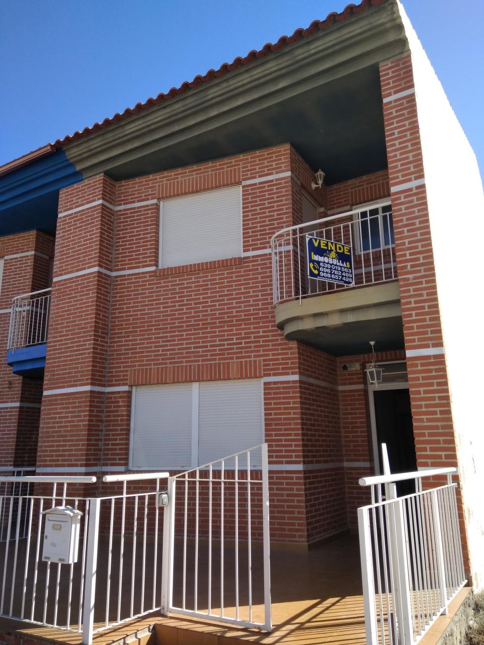  Dúplex adosado