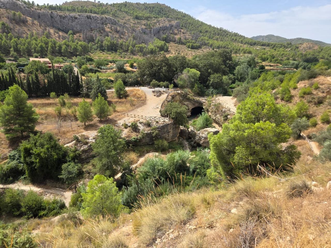  Terreno y casa de aperos SALTO USERO