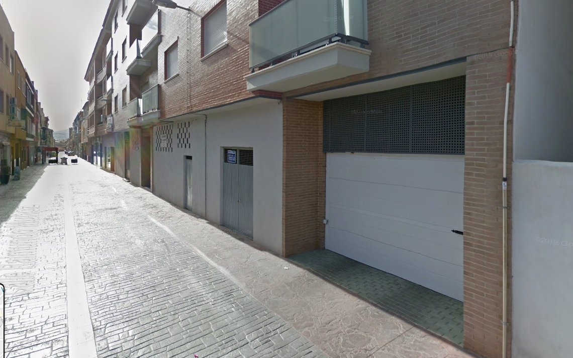  Bajo comercial C. Raimundo Muñoz