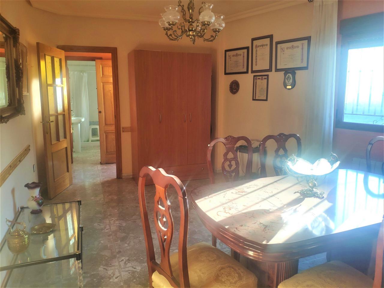  Casa Avda. Médico Medina