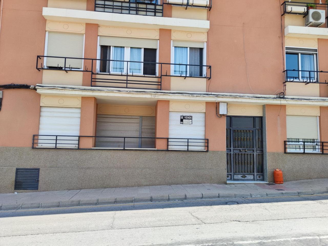  Piso planta baja para reformar